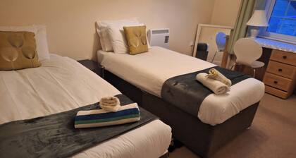 Tranquil Retreat in Ely City Center