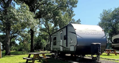 Serene Pinehurst Camper - Sleeps 2 - Pet Friendly