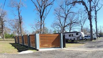 Enceinte de lâhĂ©bergement