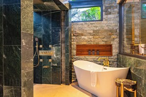 Family Double Room | Bathroom