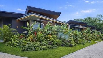 Deluxe Room, River View | Exterior