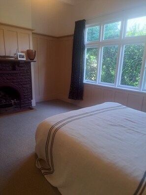 3 habitaciones y ropa de cama