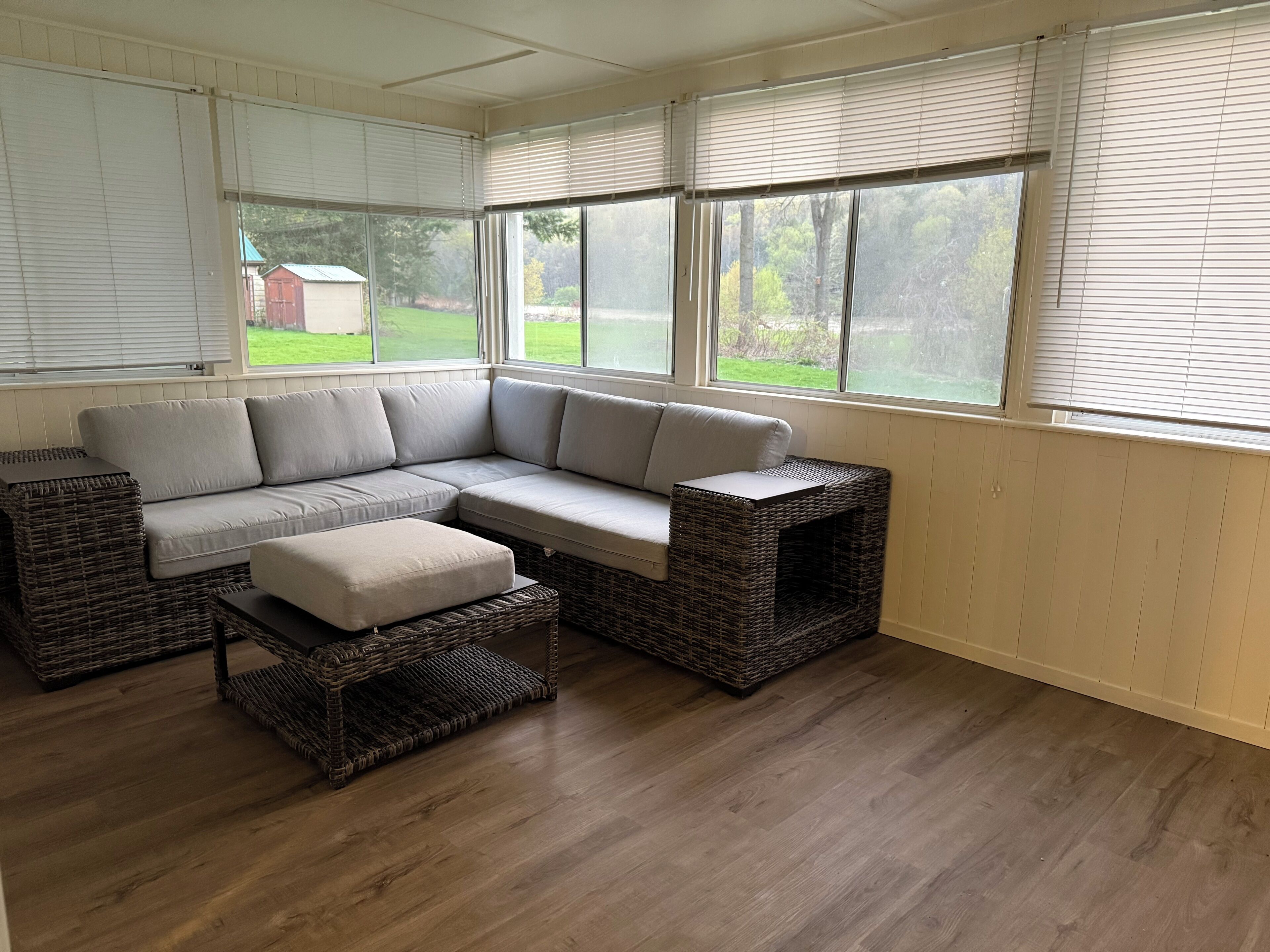 Televisión, futbolito y libros 