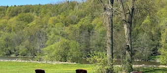 Grand River Cottage in Cambridge