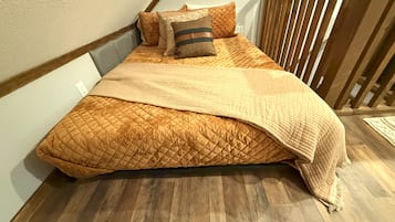 1 bedroom, iron/ironing board, free WiFi