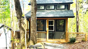 Comfort Cabin, 1 Bedroom, Non Smoking, Kitchenette | Depan hartanah