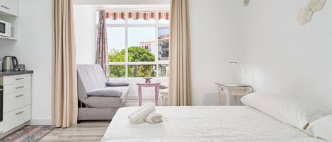 Iron/ironing board, free WiFi, bed sheets