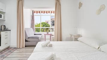 Iron/ironing board, free WiFi, bed sheets