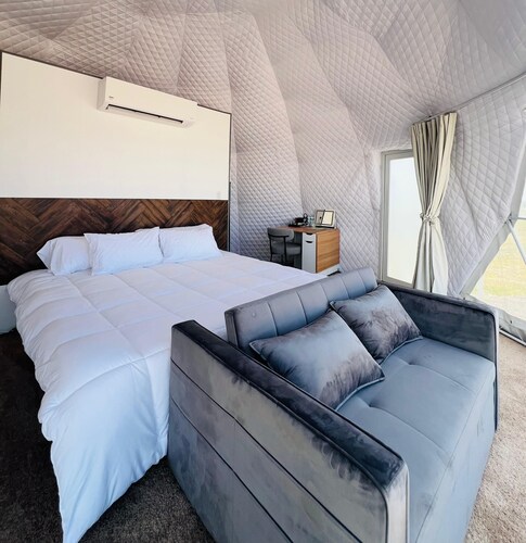 Geo DOME - King Bed - Flatonia Glamping & RV Resort