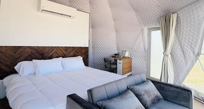 Geo DOME - King Bed - Flatonia Glamping & RV Resort