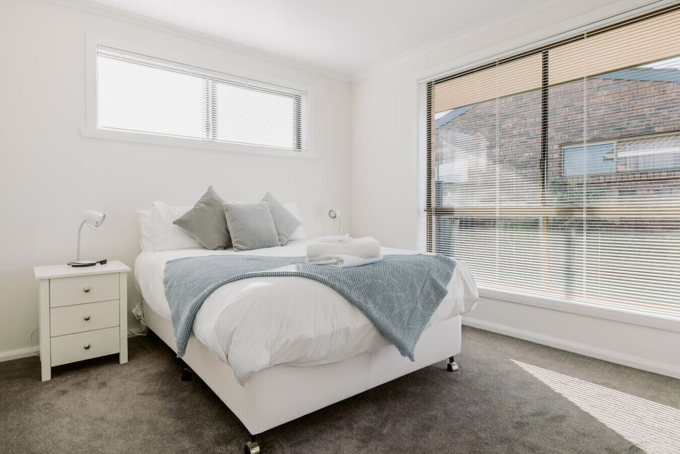 2 habitaciones, tabla de planchar con plancha y wifi gratis 