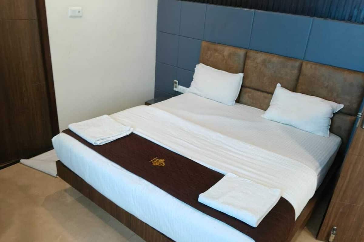 Habitación doble Deluxe | Escritorio y wifi gratis