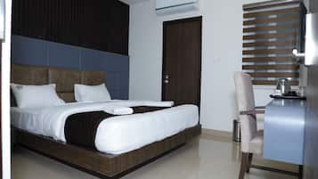 Escriptori i wifi gratuïta