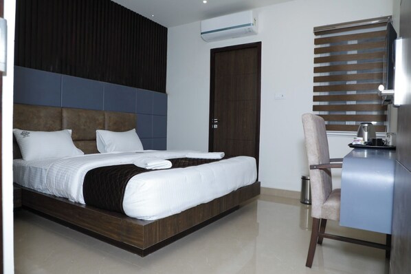 Bureau, accès au Wi-Fi (inclus)