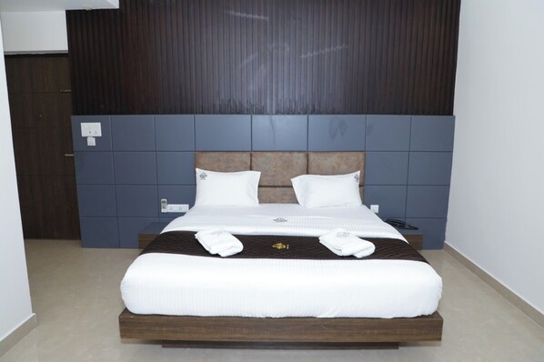 1 bedroom, desk, free WiFi