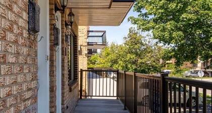 Spacious 4-Bdr Retreat in Charming Ste-Rose, Laval