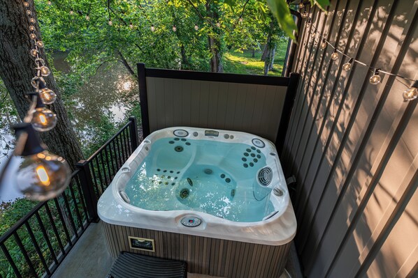 Bain à remous extérieur