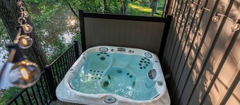 White Oak Cottage Sleeps 4