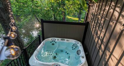 White Oak Cottage Sleeps 4