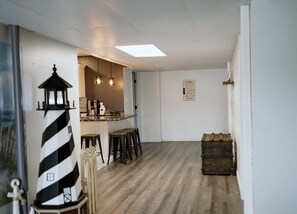 Dining - Pleasant Acres - Pleasant Acres (Greenville)