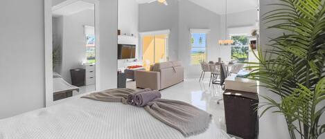 3 bedrooms, desk, iron/ironing board, travel crib