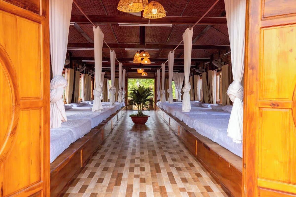 Signature Shared Dormitory | Free WiFi
