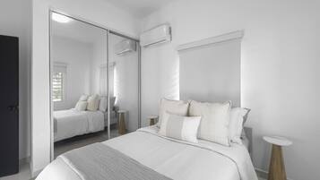 6 bedrooms, desk, travel crib, free WiFi