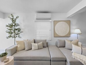 Smart TV - Casa Tapia | Full House for Families in San Juan (San Juan)