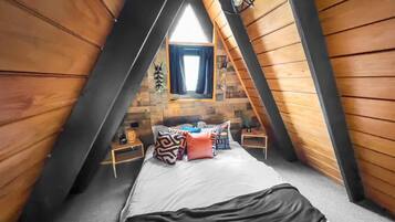 1 bedroom, desk, free WiFi, bed sheets