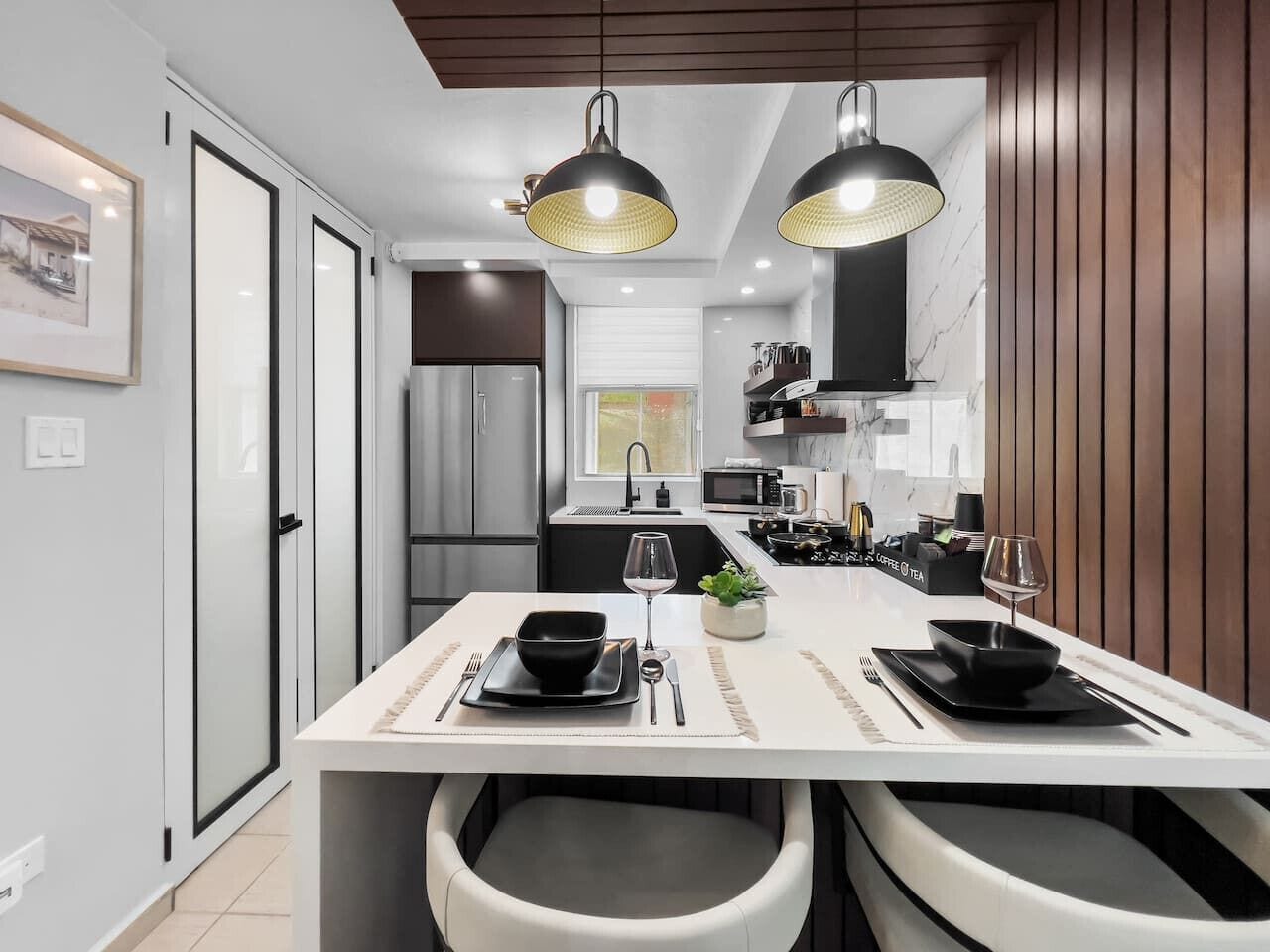 Fridge, microwave, stovetop, coffee/tea maker