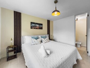 3 habitaciones, escritorio, wifi gratis y ropa de cama 