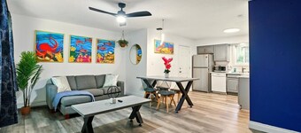 Ocean Pulse - 2Bed 1Bath one side of a side-by-side duplex in Midtown Anchorage.