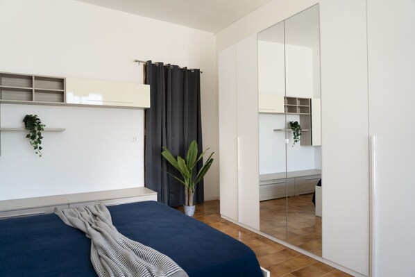 1 bedroom, iron/ironing board