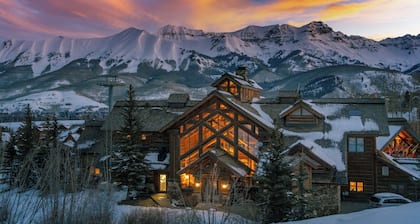 Mountain Village Getaway with Pool & Hot Tub