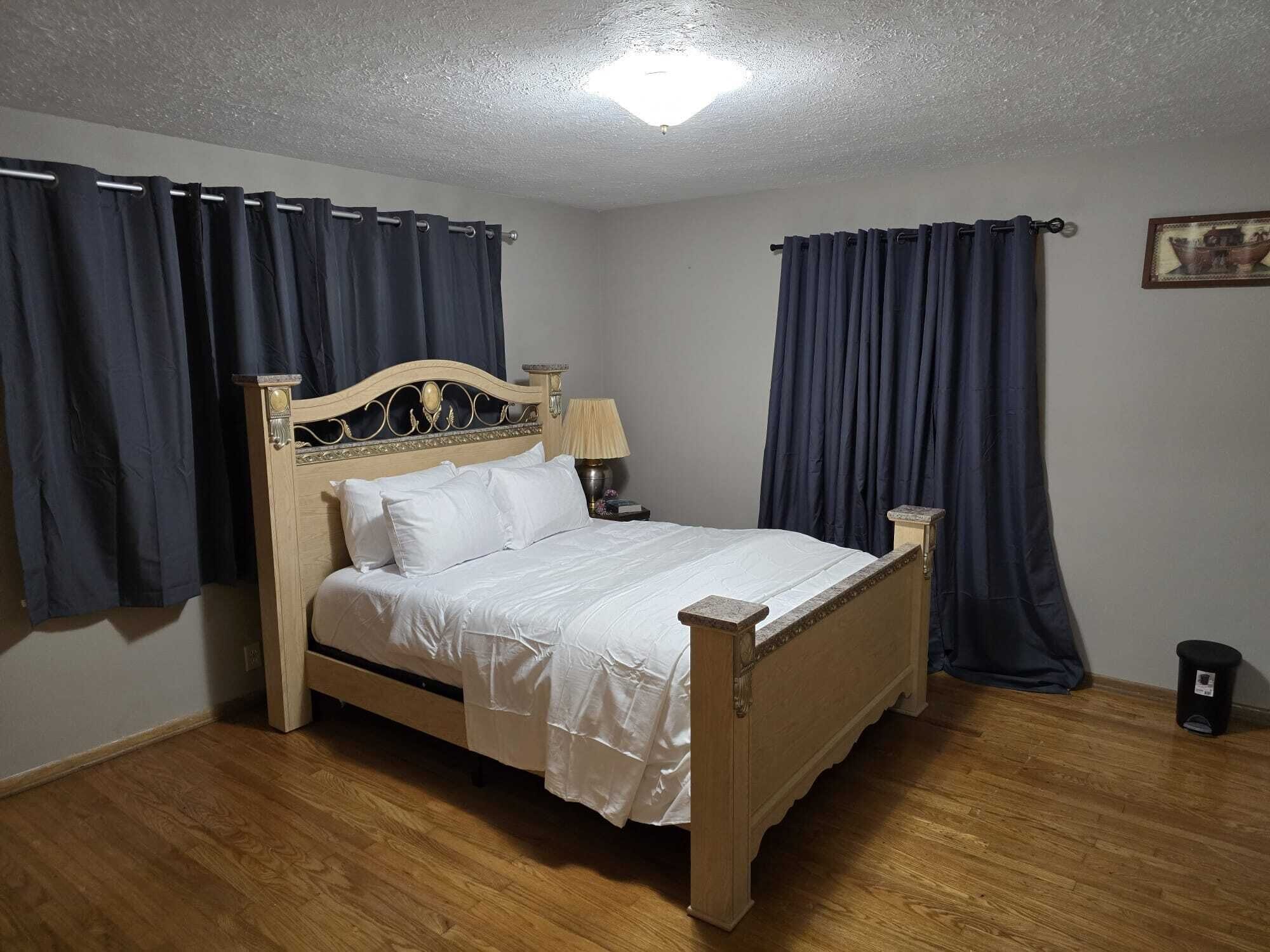 3 chambres, fer et planche à repasser, Wi-Fi, draps fournis