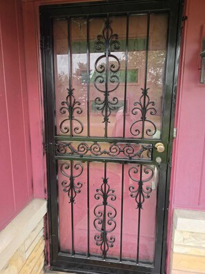 Exterior detail - Charming Family-Friendly Retreat (Anderson)