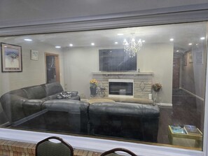 Interior - Charming Family-Friendly Retreat (Anderson)