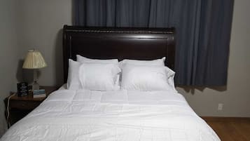 3 bedrooms, iron/ironing board, WiFi, bed sheets