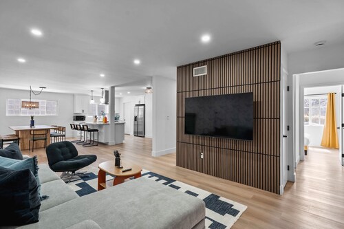 Spacious Home w/ Hot Tub & Games • 11 Min from Downtown