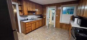 Microondas, horno y parrilla de estufa