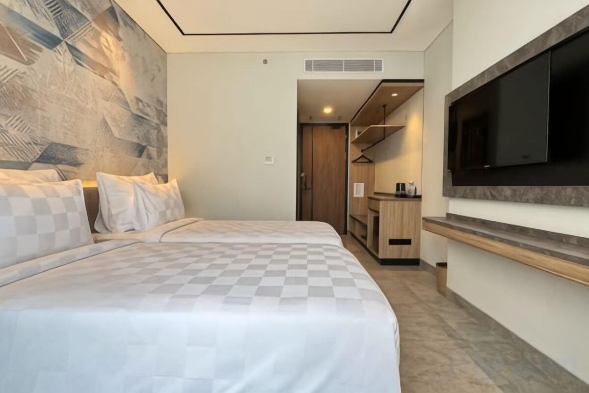 Zimmersafe, Verdunkelungsvorhänge, schallisolierte Zimmer