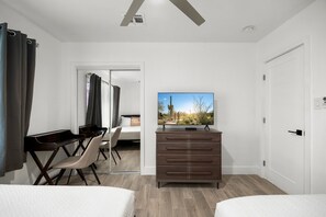 4 habitaciones, tabla de planchar con plancha, wifi y ropa de cama 