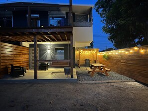 Outdoor dining - Oceanfront Retreat w/ Terrace, Direct access to Beach & BBQ (Mayaguez)