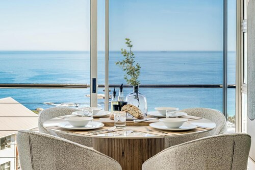 Ocean View 2 bed Apt in Camps Bay Skyline Heights