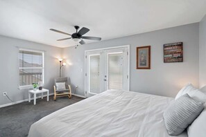 4 makuuhuonetta, silitysrauta/-lauta, ilmainen Wi-Fi, vuodevaatteet