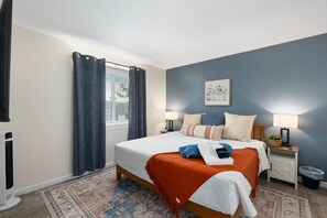 3 bedrooms, iron/ironing board, free WiFi - Button Bungalow (Mesa)