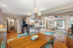 Interior - Artesano - Courtyard, Fireplace, Walk to Plaza (Santa Fe)