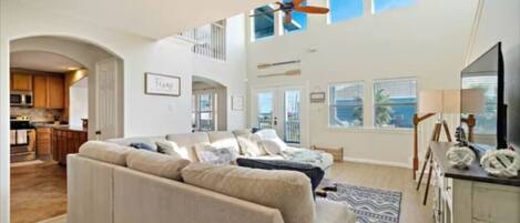 Una Smart TV, libros