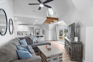 Smart TV, videojuegos y libros 