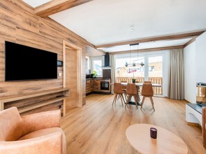 Living room - Luxury Apartment Directly on the Slopes (Rauris)